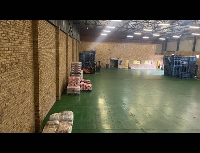 1,200M² WAREHOUSE TO LET IN PRETORIA WEST